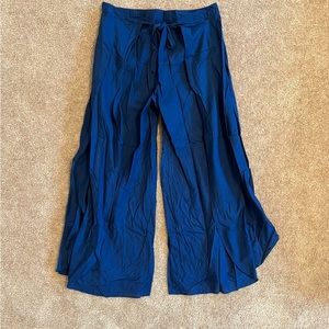 Beautiful Women’s “Fables By “ Fabindia”  Wide Leg Pants With Layers  -XS